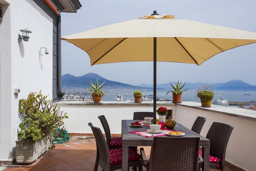 Appartement Locappart Santa Lucia Al Monte Napels